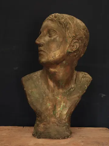 Escultura de Paco Conesa